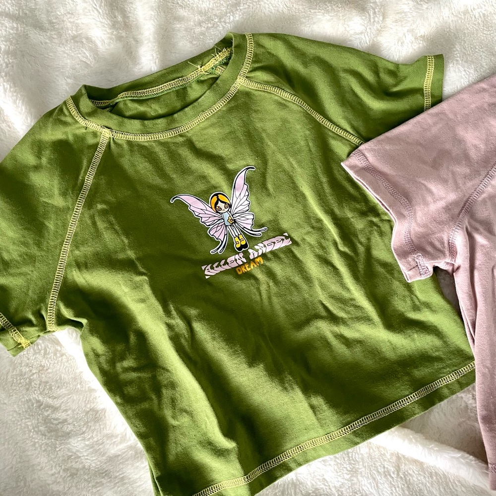 Bundle Cropped Graphic Tee - Picture 5 of 7